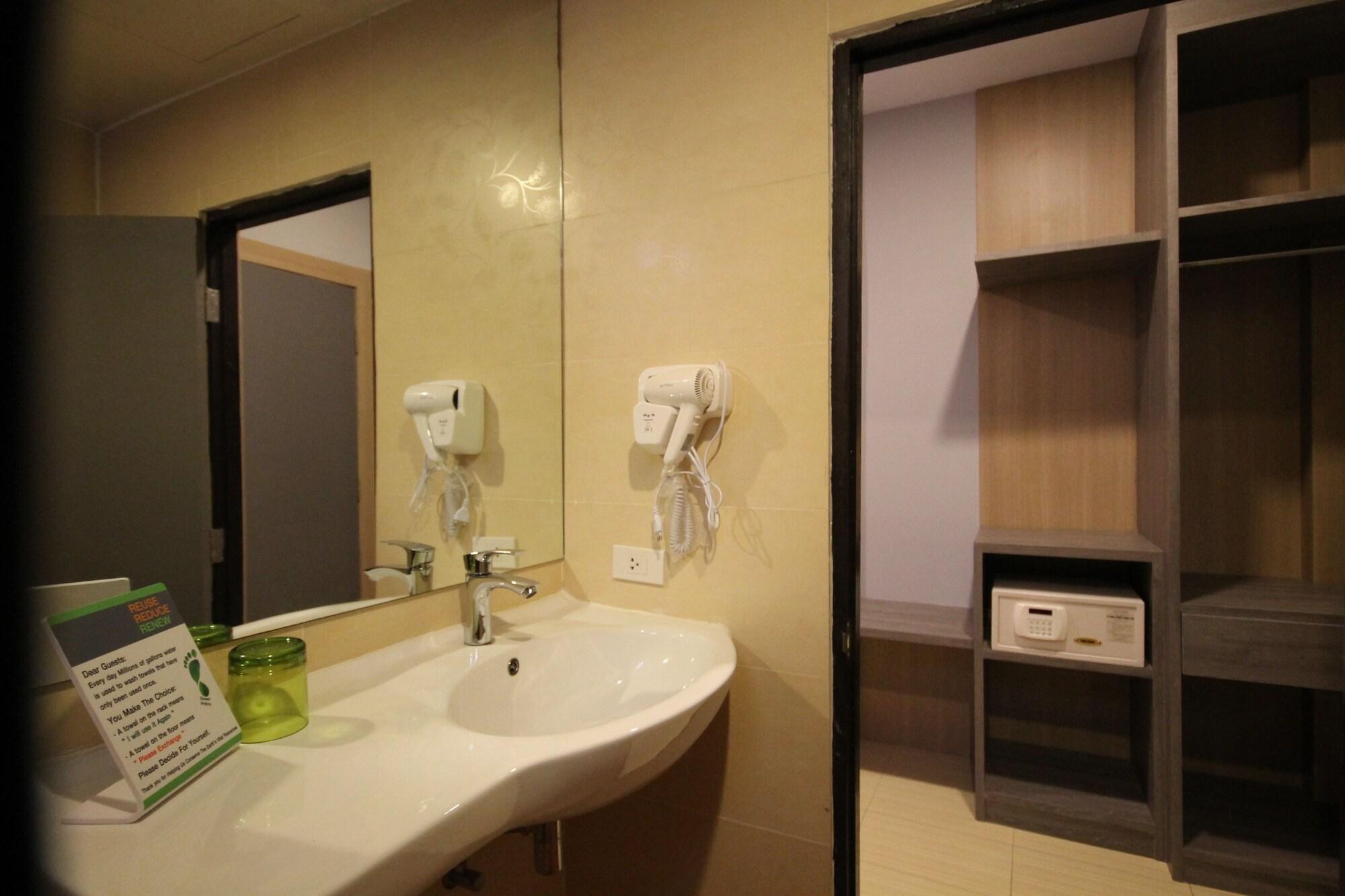 Silver Sand Suites Hotel Ao Nang Beach Ngoại thất bức ảnh